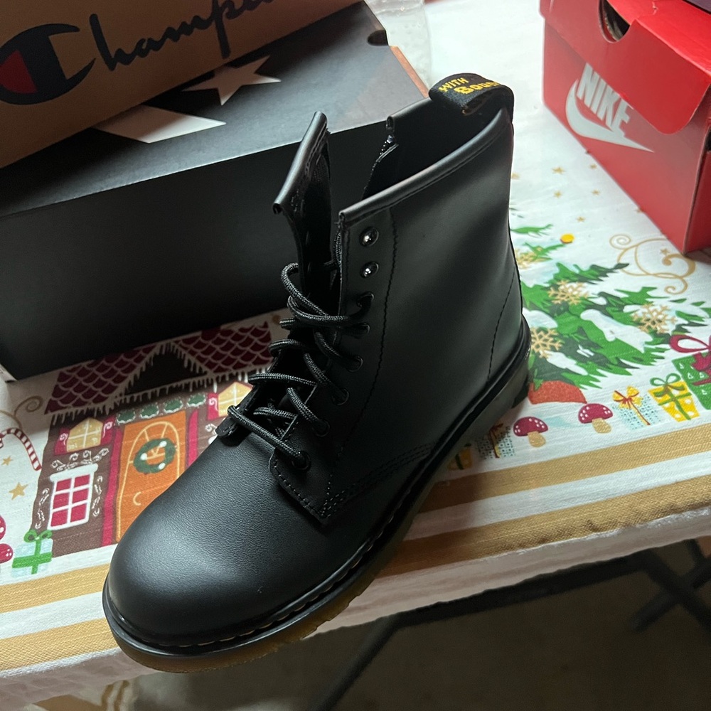 Dr martens girls shoe - Picture 4 of 8
